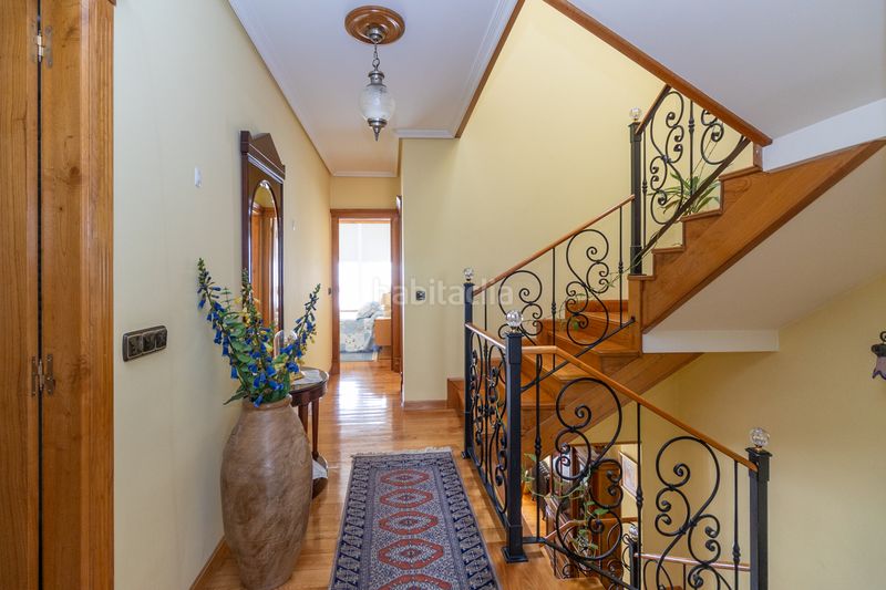 Foto ecb531aa-36d3-4a0d-bbd0-d4349f72e5c7. Edificio  residencial en venta en calle 6, centro, ferrol en Lugo