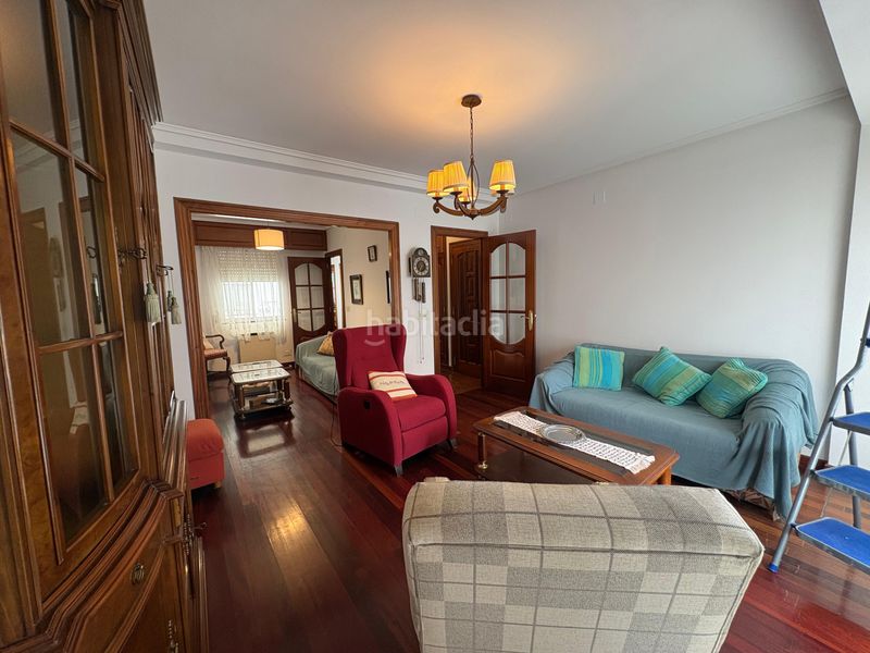 Foto 6ba7ee8d-6382-4e59-a6d0-48fed1640dff. Rent flat with heating in Centro Ferrol