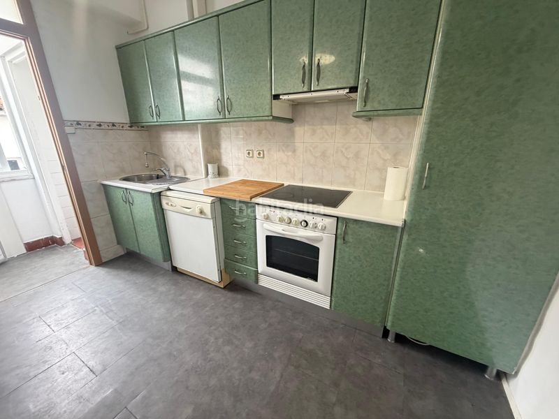 Foto 2f3d2ac4-0d3c-4f7e-9484-ebb4feb16935. Rent flat in Centro Ferrol