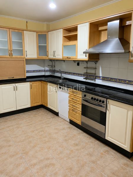 Foto 2bef2dc6-9e34-4f74-a3a0-b0c07d6ccb64. Pis a Porta Nova Ferrol