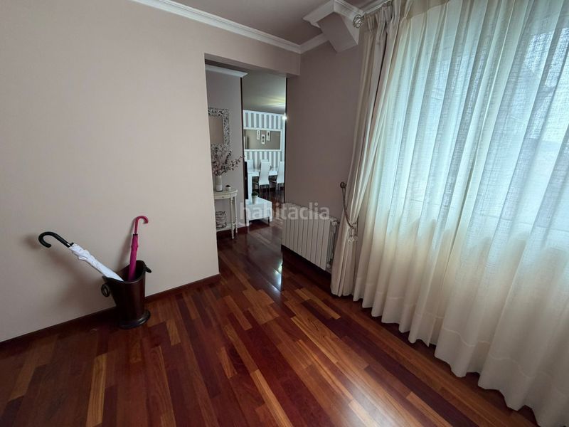 Foto b0ab446c-6aee-406d-abd7-63d4fe29a21b. Rent flat with heating in Centro Ferrol