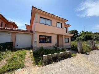 Towny house  Rúa cruz de arriba. Chalet pareado en ciudad jardín, ferrol - ¡oportunidad de invers