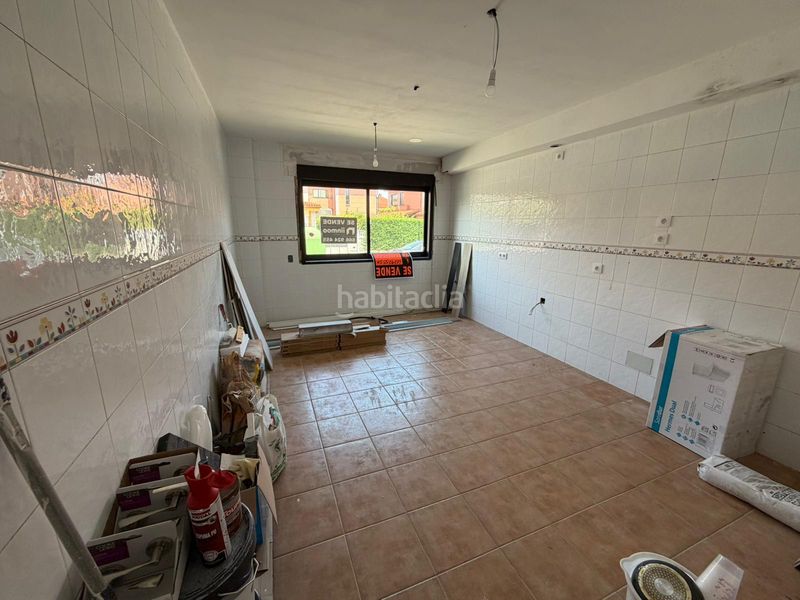 Foto 774d4858-5736-4a98-9452-8ee2d81ee865. Casa aparellada amb aparcament a A Malata - Catabois - Ciudad Jardín Ferrol