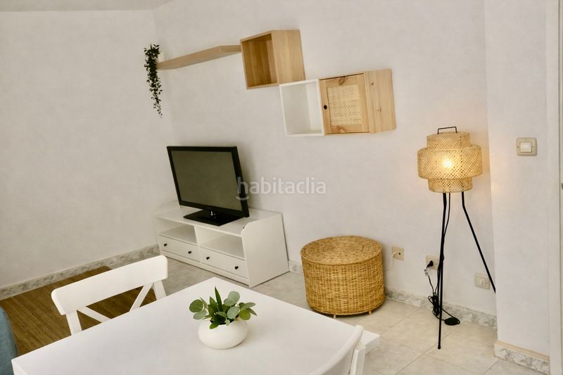 Foto 9fbd9037-7f1d-494c-a6e4-b30de2b3b117. Piso  listo para entrar en Esteiro Ferrol