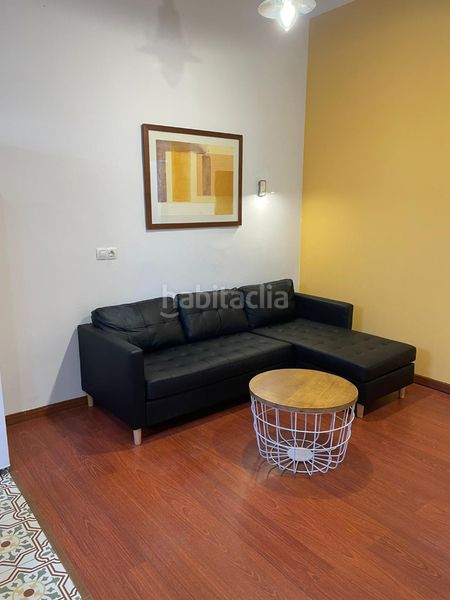 Foto 5641992a-cc91-48fe-821c-7ee0b2e87a03. Alquiler piso buhardilla con encanto en el Centro en Ferrol