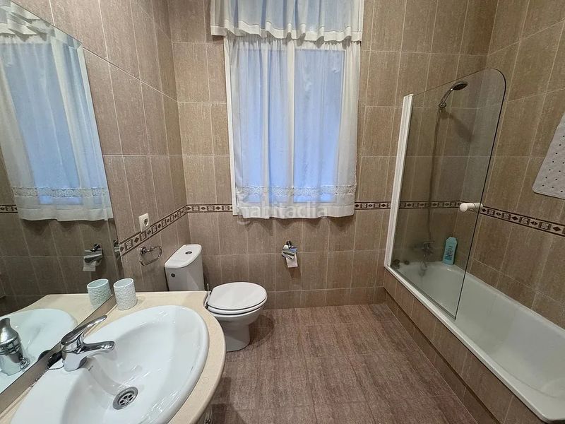 Foto 0b07d381-f16d-4f14-acc8-f1e7bed38a38. Rent flat with heating in Centro Ferrol