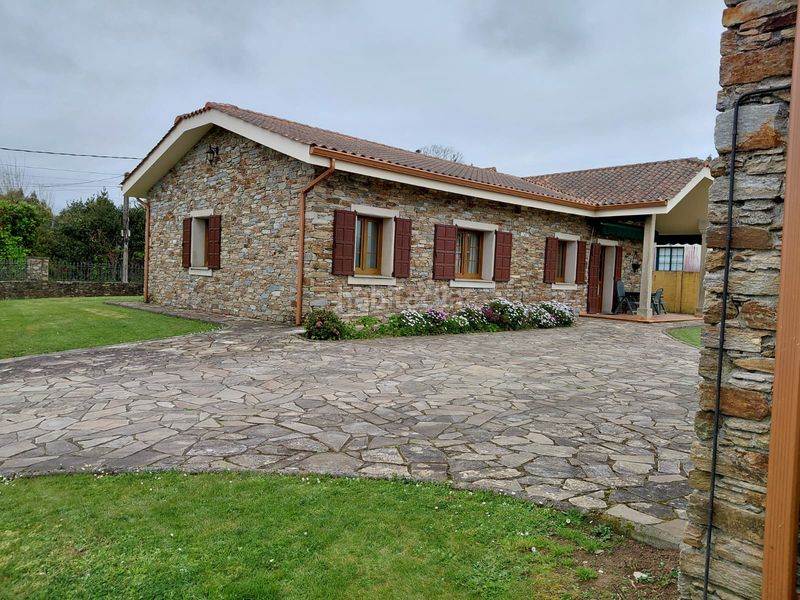 Foto c81389b7-4245-406c-95bf-c64a2a4e6065. Casa amb calefacció aparcament a Valdoviño