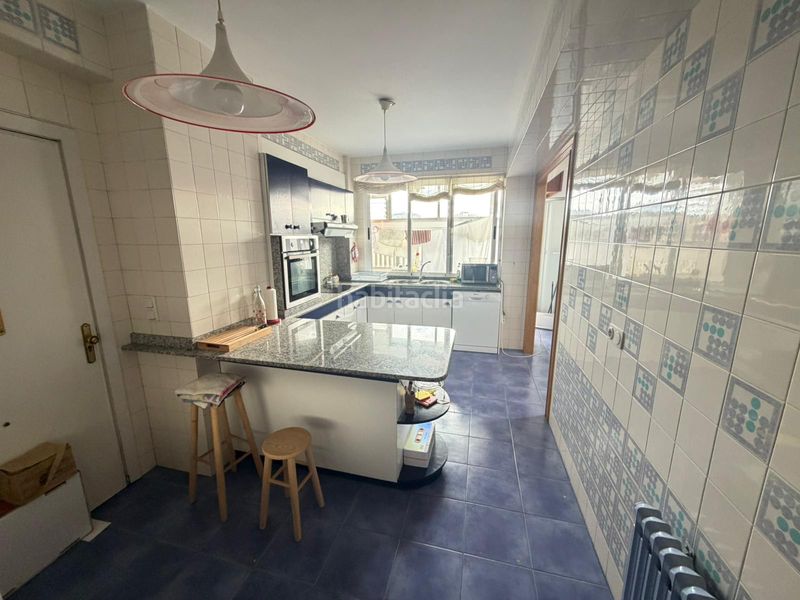 Foto 60e06e0f-a014-4bd2-975a-b54fef672937. Rent flat with heating parking in Caranza Ferrol