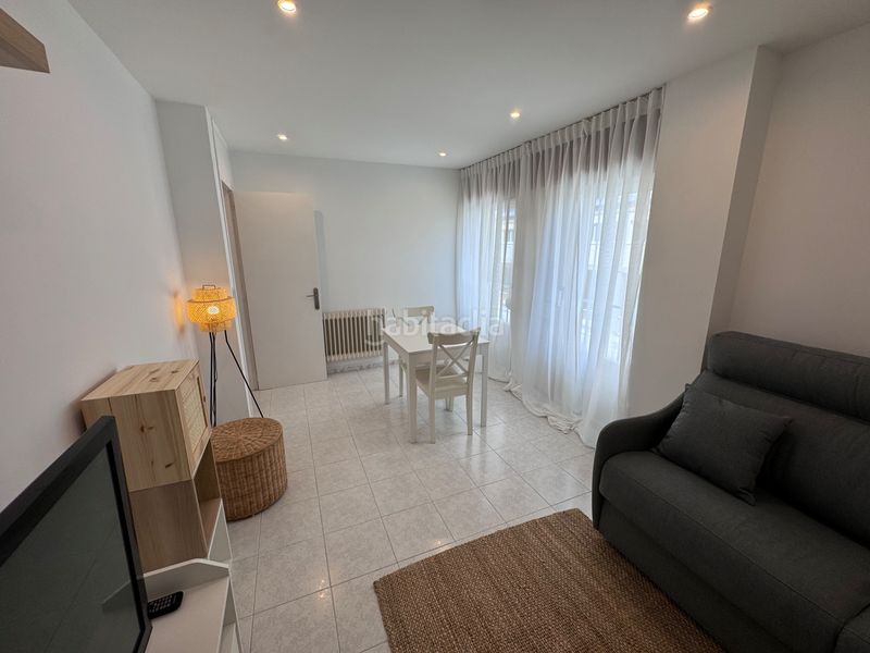 Foto 2e6eff80-5107-4fa7-80e7-0a0e111f207a. Rent flat in Centro Ferrol