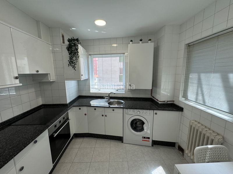 Foto 7a2a730a-8a41-4837-9122-b24992e0238f. Rent flat with heating in Centro Ferrol