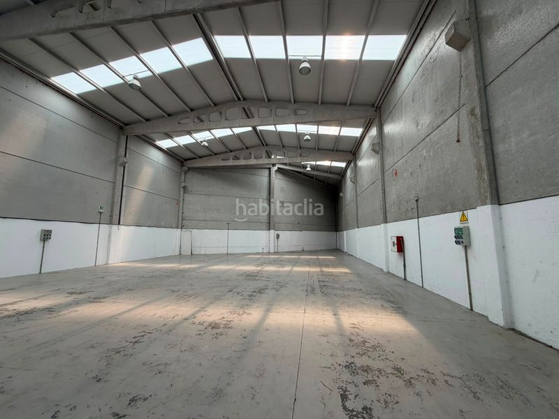 Foto 191202d8-a0f2-4db1-a0ba-565a57907cc1. Location bâtiment à usage industriel dans San Mateo - Castro - O Val Narón