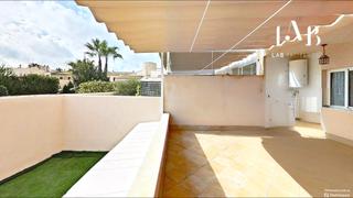 Casa adossada  Carreró dels hortets. Adosado de tres plantas con garaje doble privado