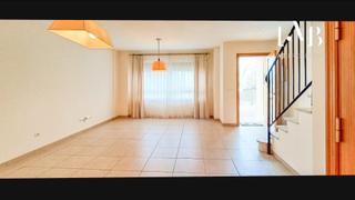 Casa adossada  Carrer dels hortets. Descubre esta joya en algaida!