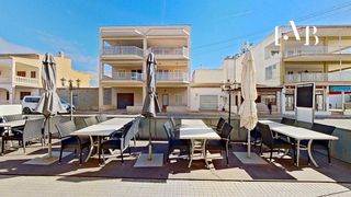 Traspàs Local Comercial  Calle carrer mare de deu del cermen. Traspaso de restauránte en sestanyol