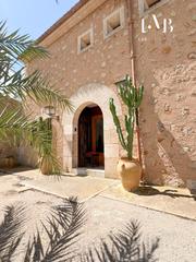 Masia  Ses cases-noves. Finca rstica con viedos y carcter nico en campos