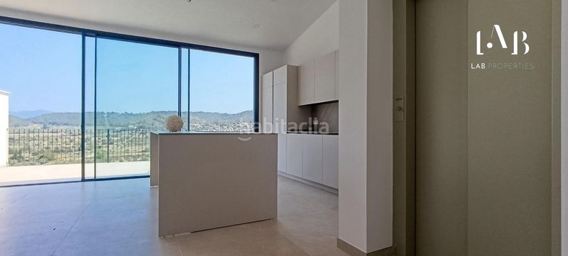 Foto 03f8de00-fcf9-4643-a688-9eb4795b2349. Casa adossada amb aparcament a Pòrtol Marratxí