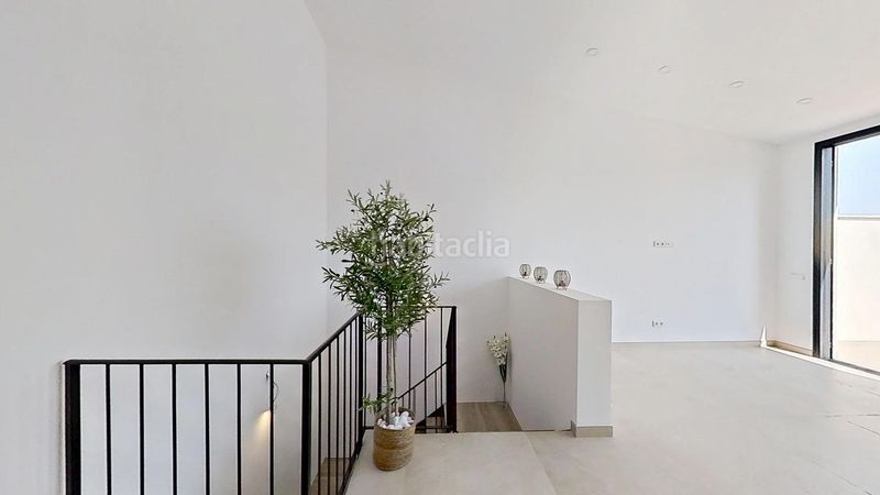 Foto f0f06668-c819-45ae-bba3-8f9f8698abee. Casa adossada amb aparcament a Pòrtol Marratxí