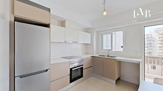 Piso  Calle de llus mart. Oportunidad para vivir en un reformado piso de 120 metros en el