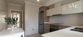 Pis  Calle de lluís martí. Oportunidad para vivir en un reformado piso de 120 metros en el