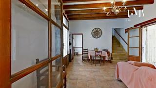Casa  Carrer llibertat. Casa con encanto en el centro histrico de muro  a solo 10 min d
