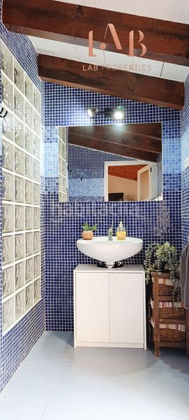 Foto f93d43e4-95e2-42f3-811f-84bf33b8e657. Casa amb aparcament a Manacor centre Manacor