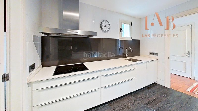 Foto 70c0b8dc-c945-43a2-9562-57194ea75d54. Location attique avec parking piscine dans port d´Andratx Andratx