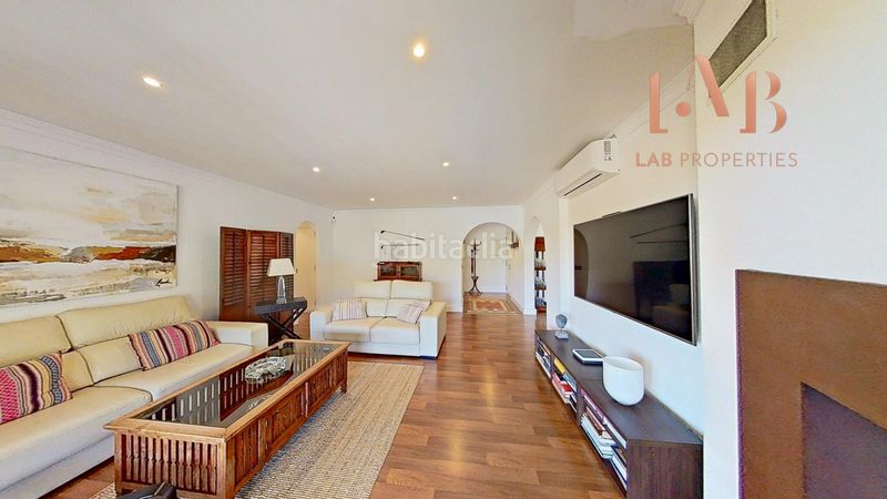 Foto a1f06f68-642e-420e-914c-d89a12a1a39c. Location attique avec parking piscine dans port d´Andratx Andratx