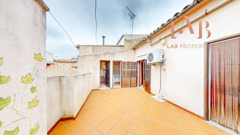 Foto 2c5210ac-f932-4339-95d4-7fd2c5e6f212. Casa amb aparcament a Llubí