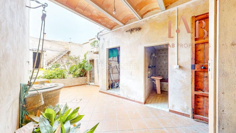 Foto b833f9a9-aede-46c9-bfba-d449d042b36f. Casa amb aparcament a Llubí