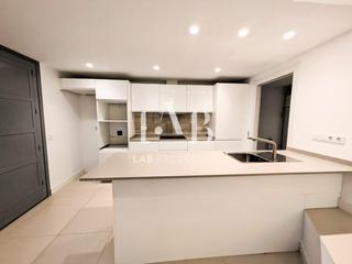 Dúplex  Calle de les vinyes. Dúplex con 4 habitaciones y terraza en santa margarita