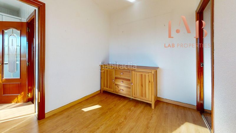Foto e3369875-e211-44ae-b931-c5324e6209f8. Pis amb calefacció aparcament a Fontarrón Madrid
