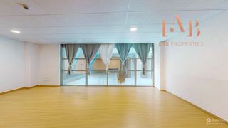 Oficina  Gran via d'asima. Oficina  2 parkings  en venta en son castelló  ubicación privile
