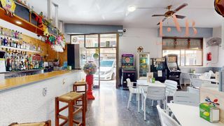 Traspàs Local Comercial  Carrer joan fuster. Bar en traspaso junto a escorxador, listo para trabajar