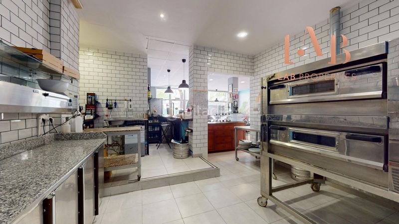 Foto 9c5acf5d-0ab7-4f66-96c3-cfe261fd5927. Traspaso local comercial se traspasa pizzería papa gio calle miquel capllonch en Palma de Mallorca