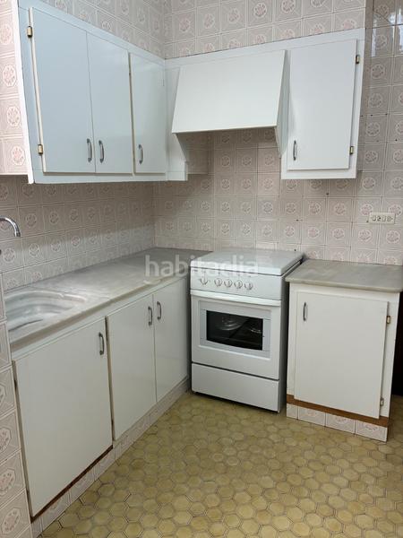 Foto 44e8d73c-6bf2-4ad9-946f-0847f37130d3. Pis a carrer divina pastora 4 a Centro Burriana