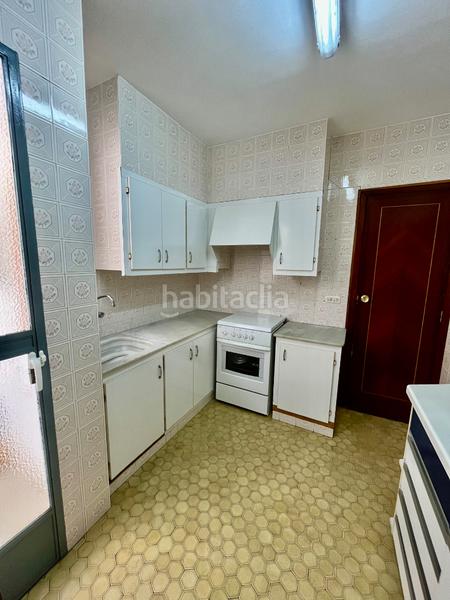 Foto 6521bfb7-a6ae-48fe-a293-3e0702d5505f. Pis a carrer divina pastora 4 a Centro Burriana