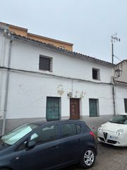 Wohngrundstück in Calle de los almendros 31. Oportunidad construcción de apartamentos en centro de arganda