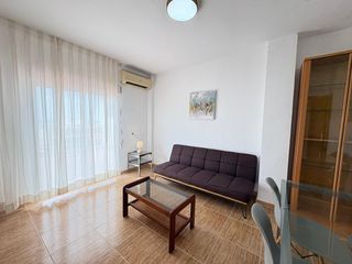 Pis a Raval Roig - Virgen del Socorro. Piso con terraza amplia a un paso del mar