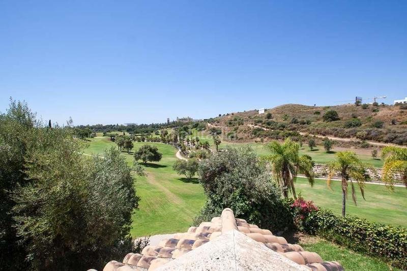 Foto 96d9e70d-4d48-410c-a2c8-f69612a6b94b. Xalet a avenida santa clara golf 2 a Los Monteros Marbella