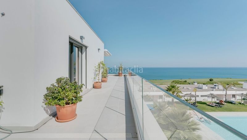 Foto a562a085-4601-4785-a4a7-bf15a6a40541. Àtic a avenida del golf 30 a La Alcaidesa