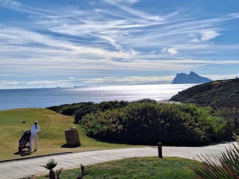 Foto a8a68b4c-d649-4e66-996b-6592f0f9f635. Àtic a avenida del golf 30 a La Alcaidesa