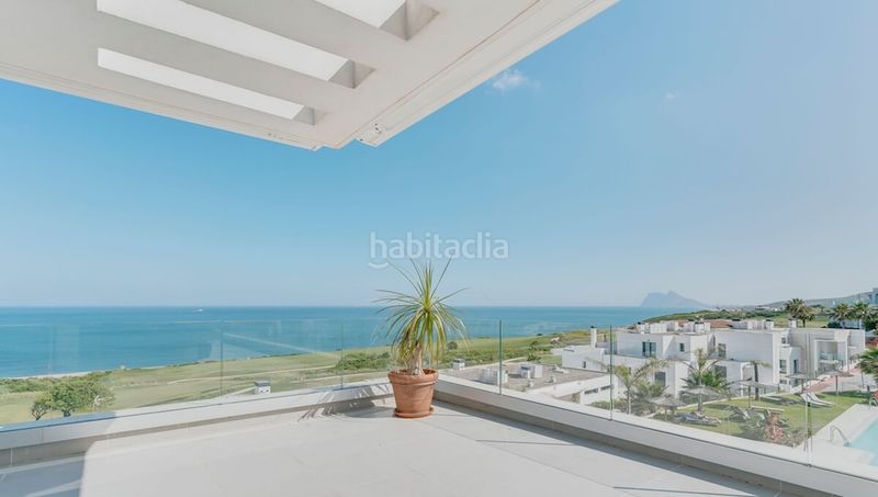 Foto e664ef0b-2425-43e0-a799-625f654d7046. Àtic a avenida del golf 30 a La Alcaidesa