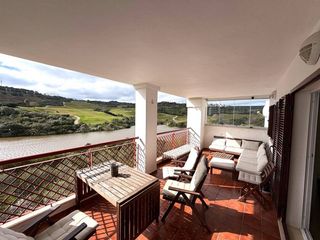 Appartement à Avenida del golf 6. Serenidad y vistas privilegiadas al mar y al golf