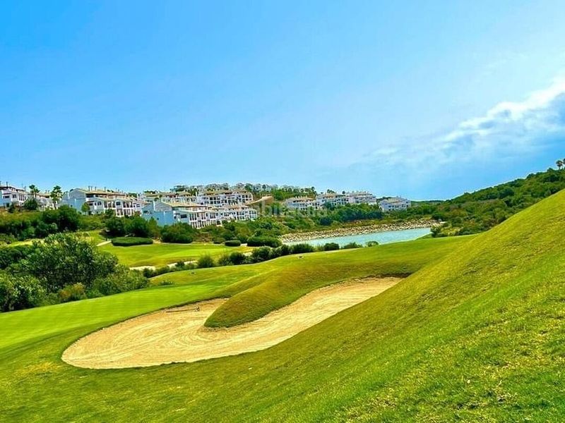 Foto 19a52d80-b41d-47e3-92e6-d690997bd26b. Àtic a avenida del golf 6 a La Alcaidesa