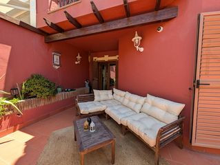 Casa adosada en Calle de la nobleza 3. Estilo de vida mediterráneo casa en primera línea de playa en la