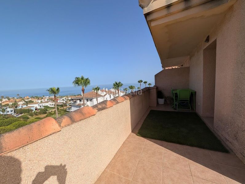 Foto d97673cf-13eb-4e4e-b37e-079a92455a99. Semi detached house in calle colinas del mar 14 in La Alcaidesa