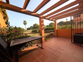 Piso en Avenida del mediterr�neo 5. Vivienda de 2 dormitorios a pasos de la playa en sea golf, la al