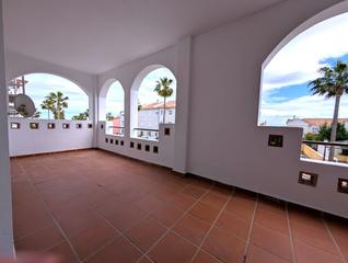 Appartamento en Avenida las palmeras 5. Vivir donde otros solo veranean. tu hogar junto al mar te espera