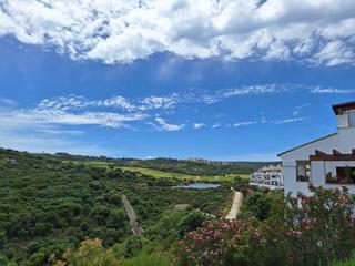 Pis  Avenida del golf 8. Vistas golf, mar y montaña con espacio exterior privado de 190m