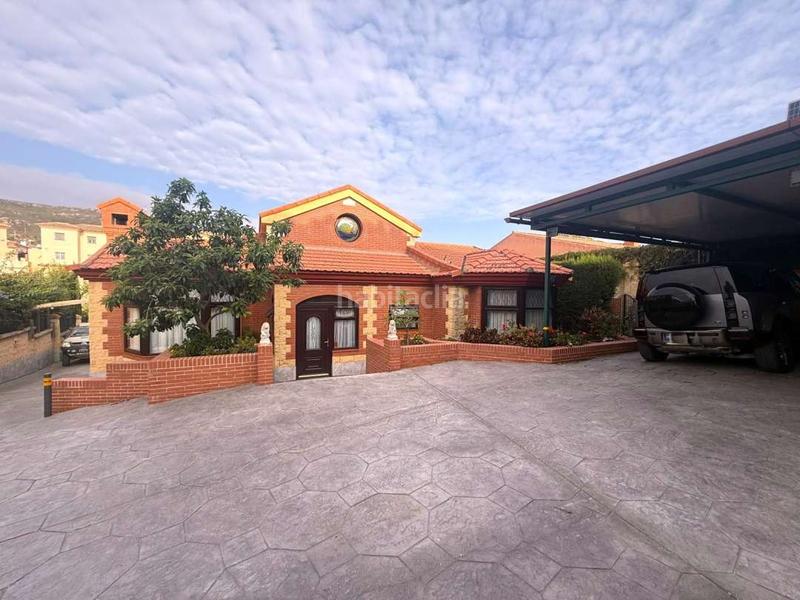 Foto 63cb24d6-2530-4c6a-93e8-8c54dcd04156. Chalet in camino estepona 5 in El Zabal-Santa Margarita Línea de la Concepción (La)